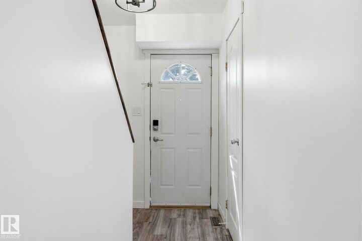 Property Photo:  234 Dickinsfield Court NW  AB T5E 5V8 