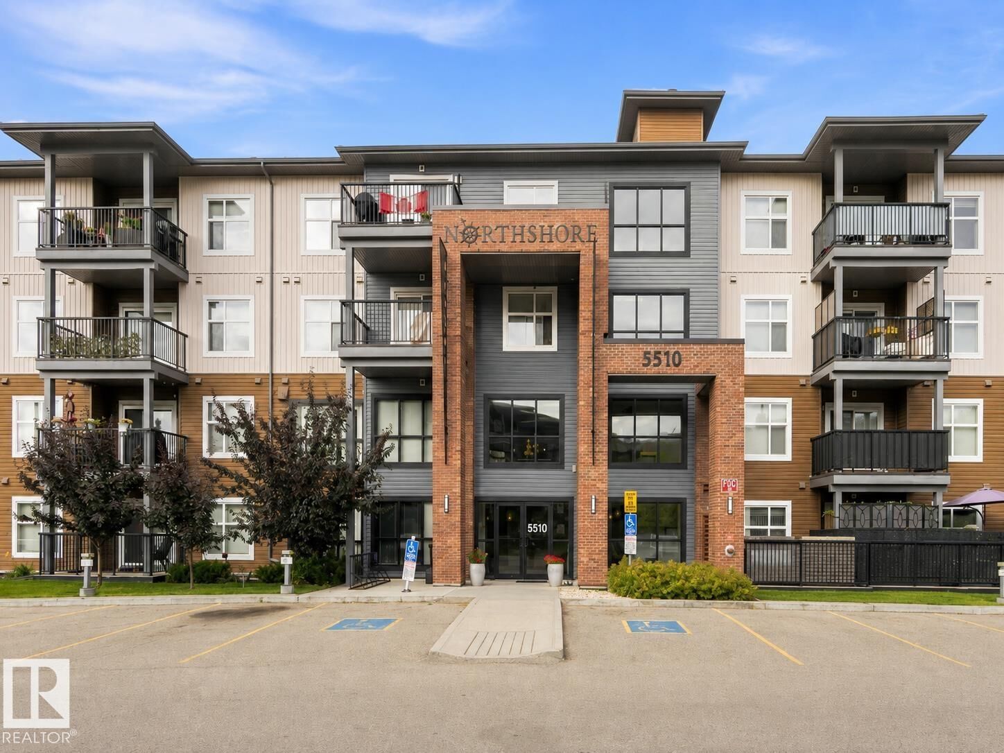 Property Photo: 5510 Schonsee Drive NW 414 AB T5Z 0N9