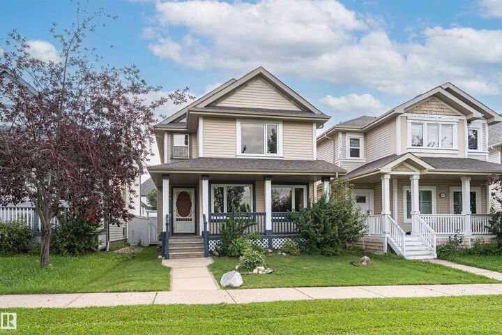 Photo de la propriété:  4121 Tompkins Way NW  AB T6R 3E6 