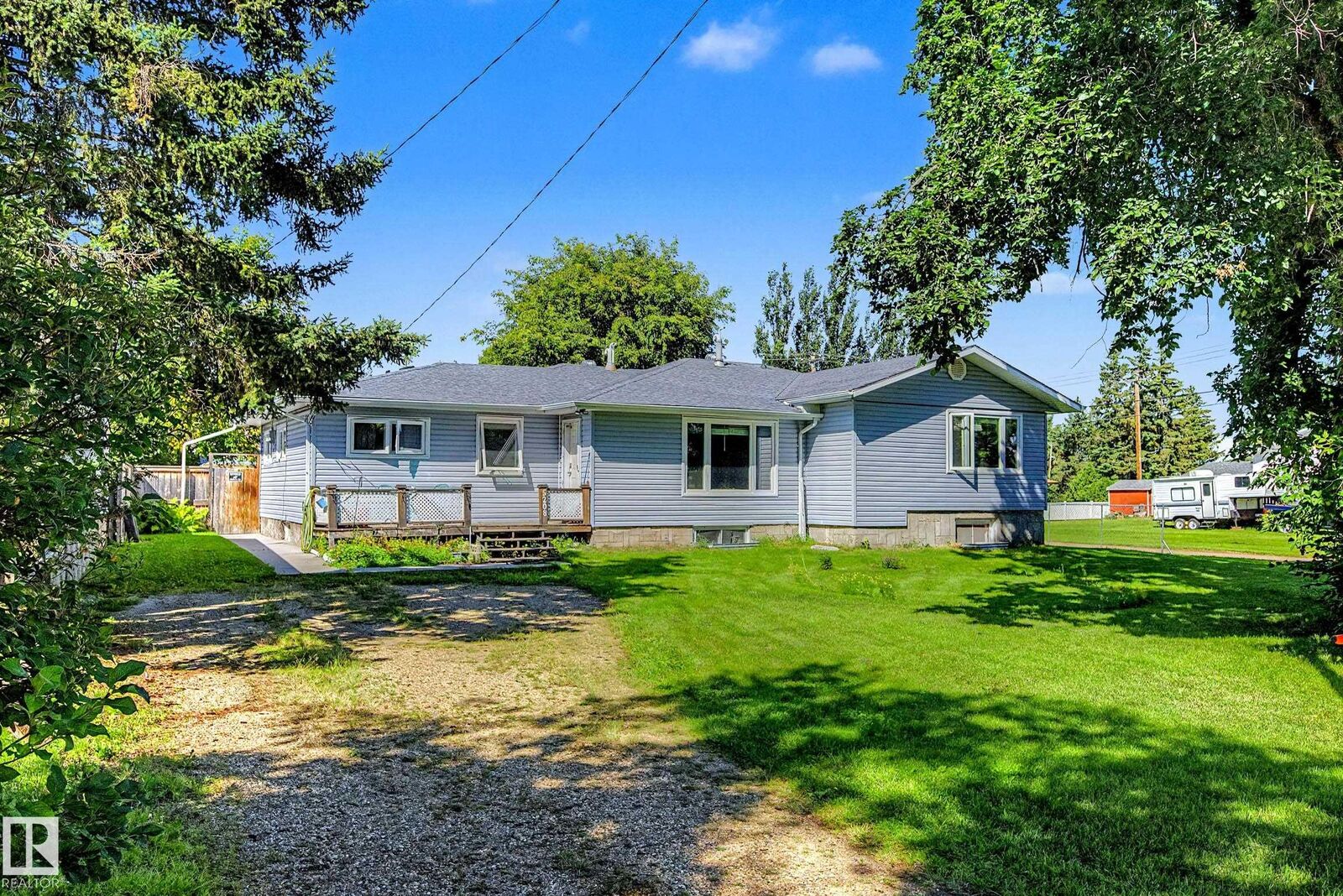 Property Photo:  5208 51 Street  AB T0C 1Z0 