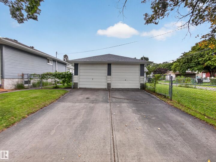 Property Photo:  14003 123A Avenue NW  AB T5L 2Z3 
