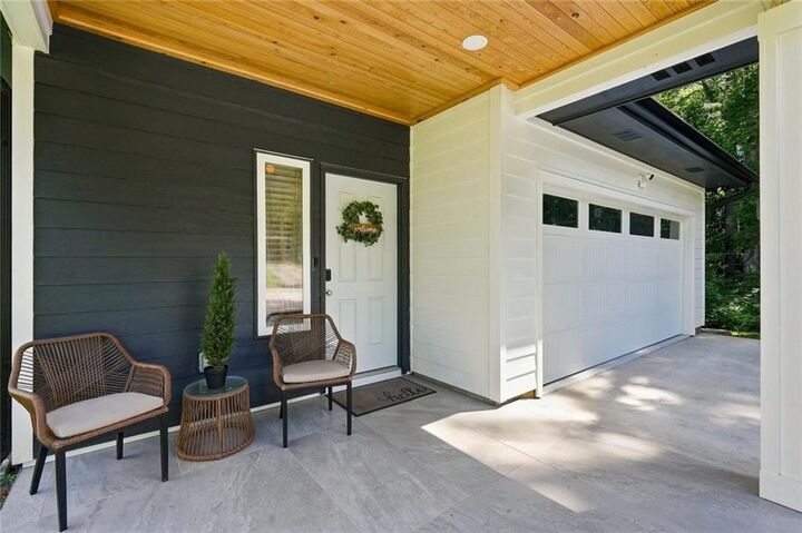 Property Photo:  184 Woodland Lane SW  GA 30126 