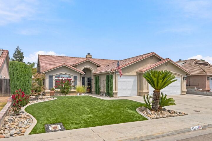 Property Photo: 3363 Cambria Avenue CA 93637