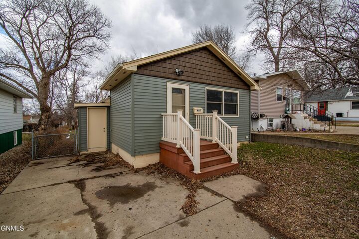 Property Photo:  410 22nd Street N  ND 58501 