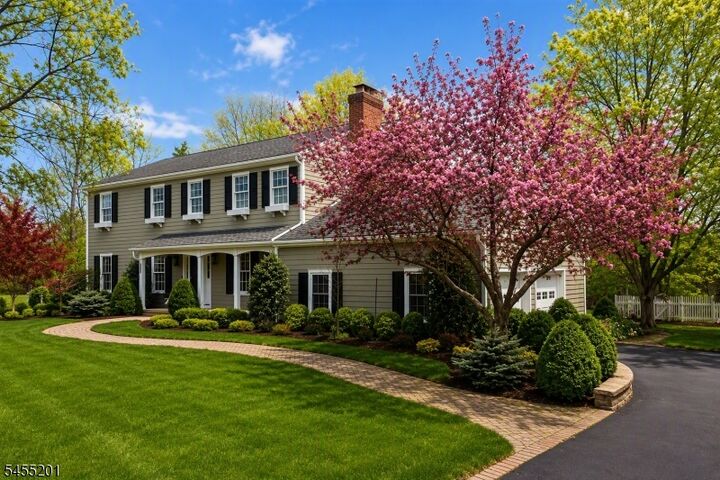 Property Photo:  522 Golf Links Dr  NJ 08807 