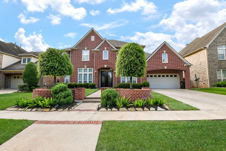 Property Photo:  826 Delford Way  TX 77479 