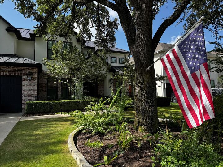 Property Photo:  4719 Waring Street  TX 77027 