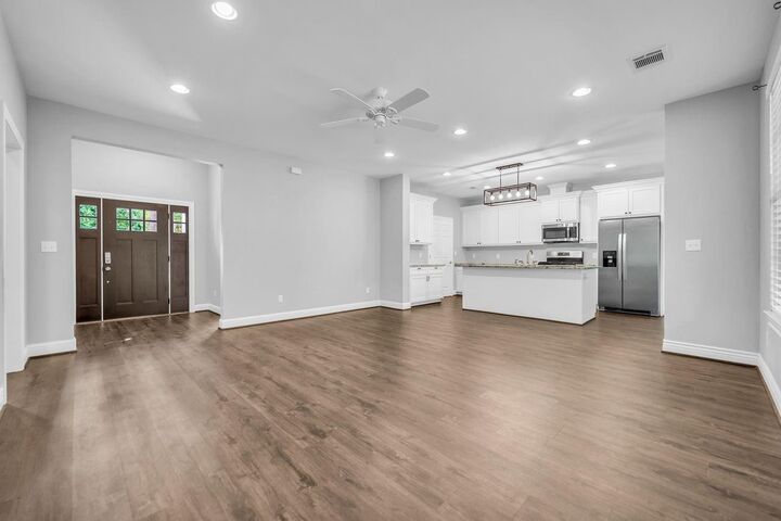 Property Photo: 1 Hanover Lane TX 77304