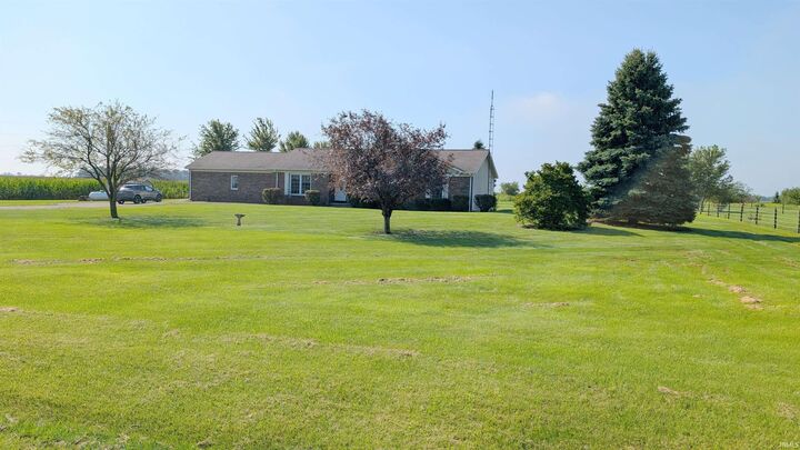 Property Photo: 400 E State Road 124 IN 46714