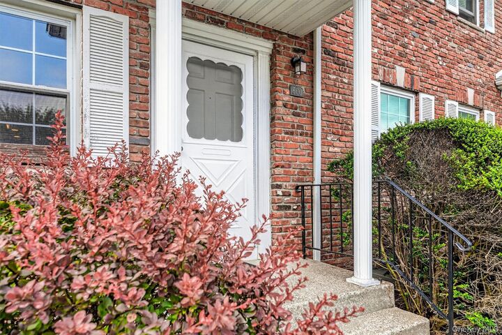 Property Photo:  600 Mohawk Court  NY 10901 