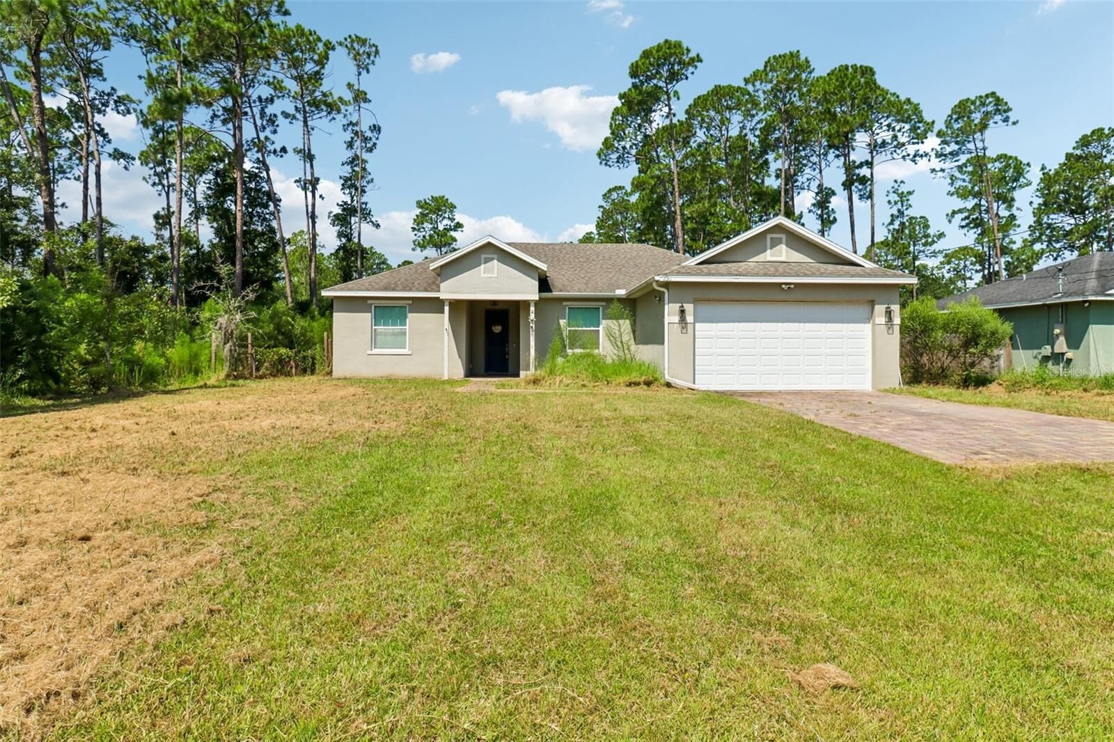 Property Photo: 1730 East Pkwy FL 32724