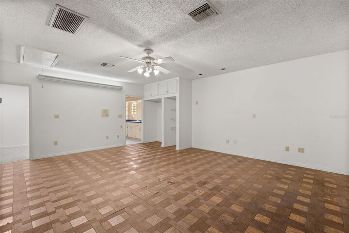 Property Photo: 3889 N Lake Orlando Parkway FL 32808