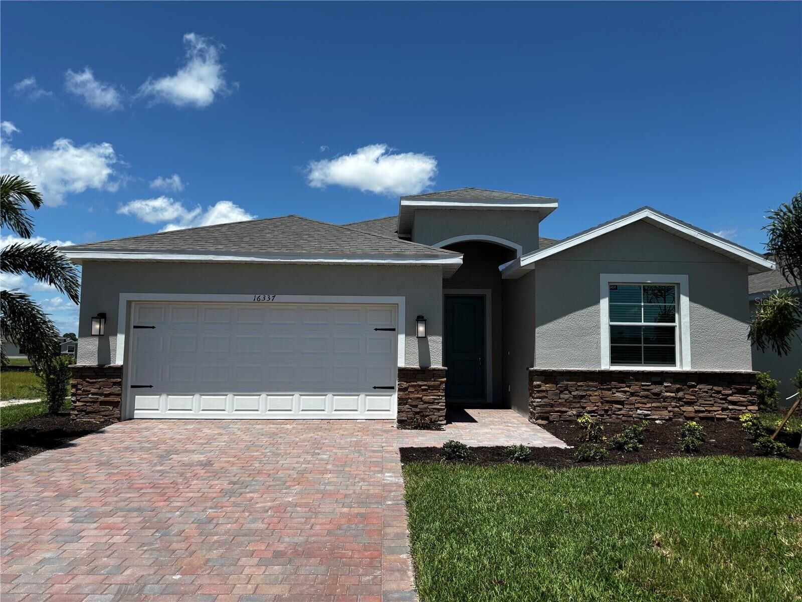 Property Photo:  16337 Stonefort Lane  FL 33953 