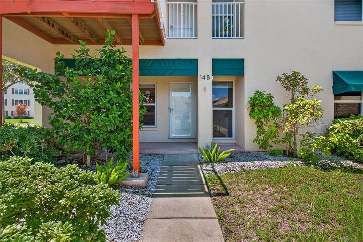 Property Photo:  6330 99th Way N 14B  FL 33708 