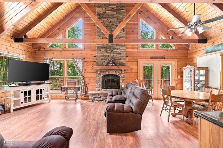 Property Photo:  7640 W County Road 350 S  IN 47384 