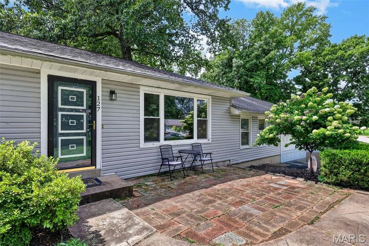 Property Photo:  127 Applegate Lane  MO 63011 