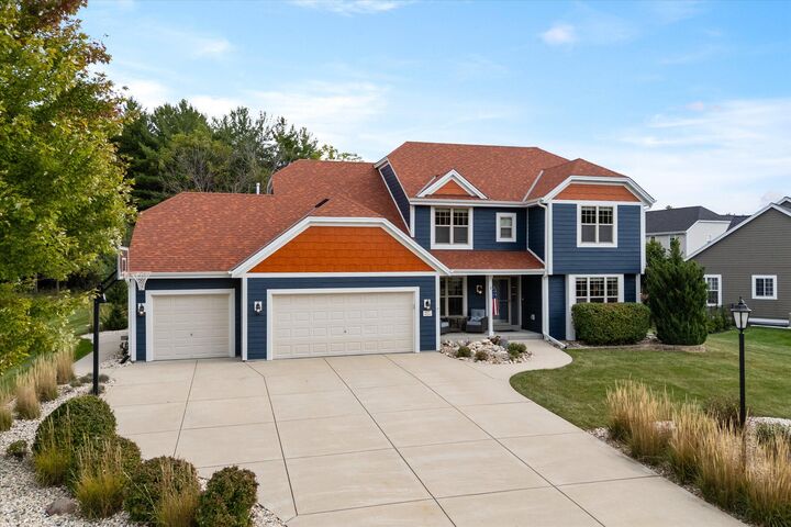 Property Photo: W273n2420 Arlington Ct WI 53072
