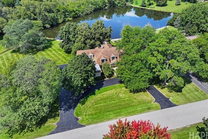 Property Photo: 55 Watergate Drive IL 60010