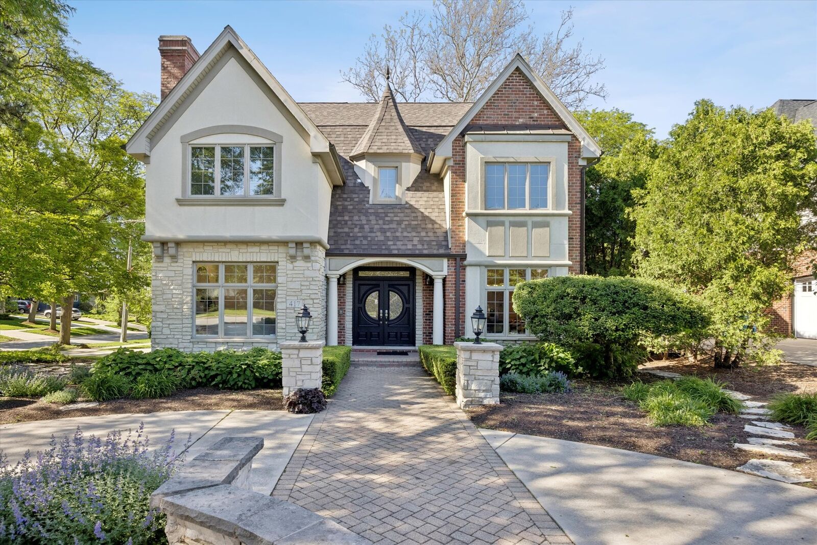 Property Photo: 417 W 9th Street IL 60521