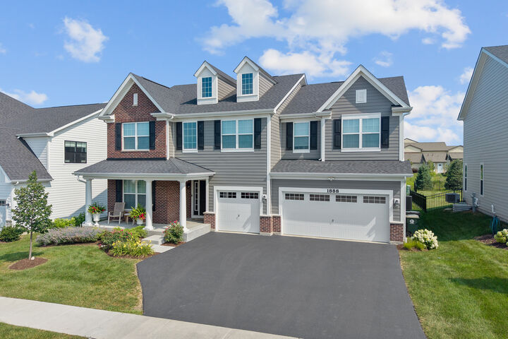 Property Photo:  1888 Sagebrook Drive  IL 60177 