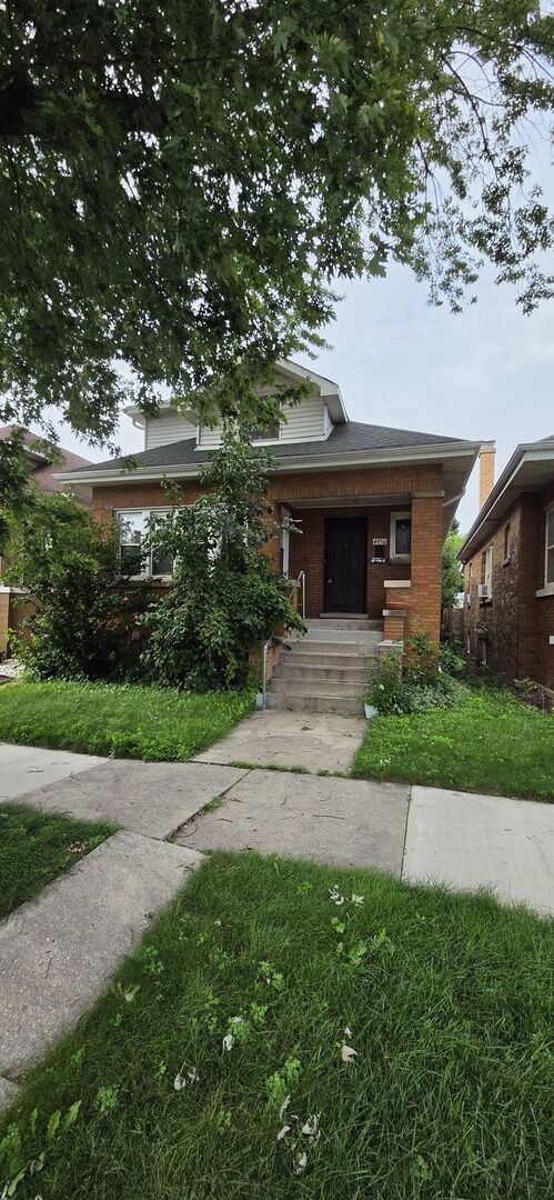 Property Photo:  4950 N Kilpatrick Avenue  IL 60630 