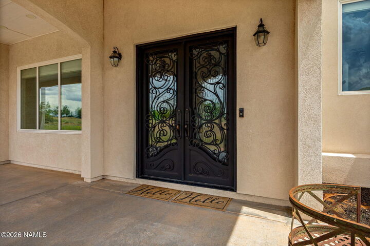 Property Photo:  137 S Otto Drive  AZ 85937 