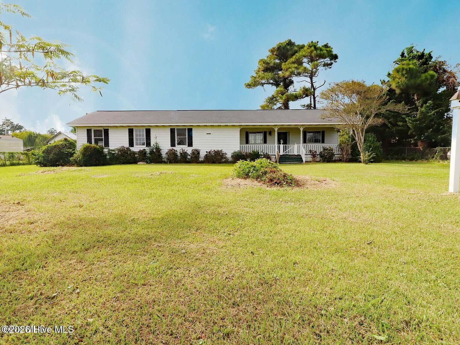 Property Photo:  115 Canal Drive  NC 28531 