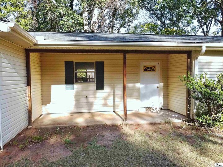 Property Photo: 317 Emerson Road LA 71234