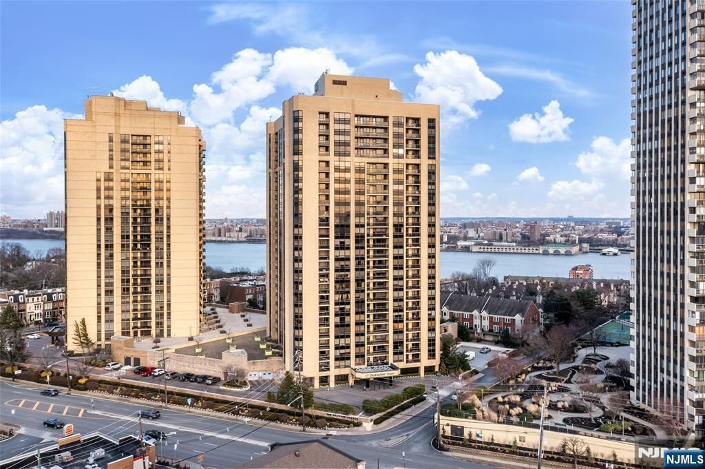 Property Photo: 800 Palisade Avenue 1804 NJ 07024