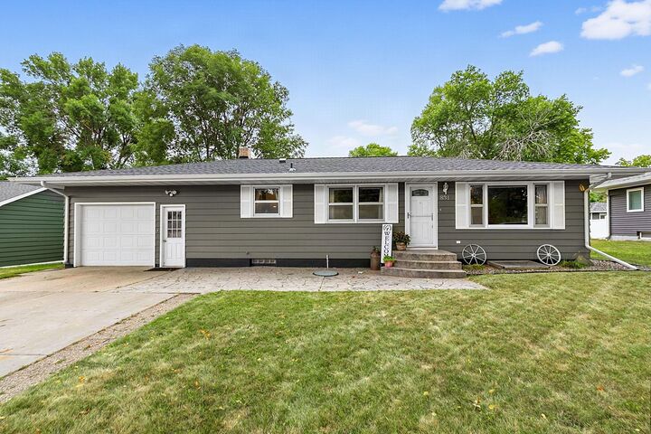 Property Photo: 831 6th Street MN 56307