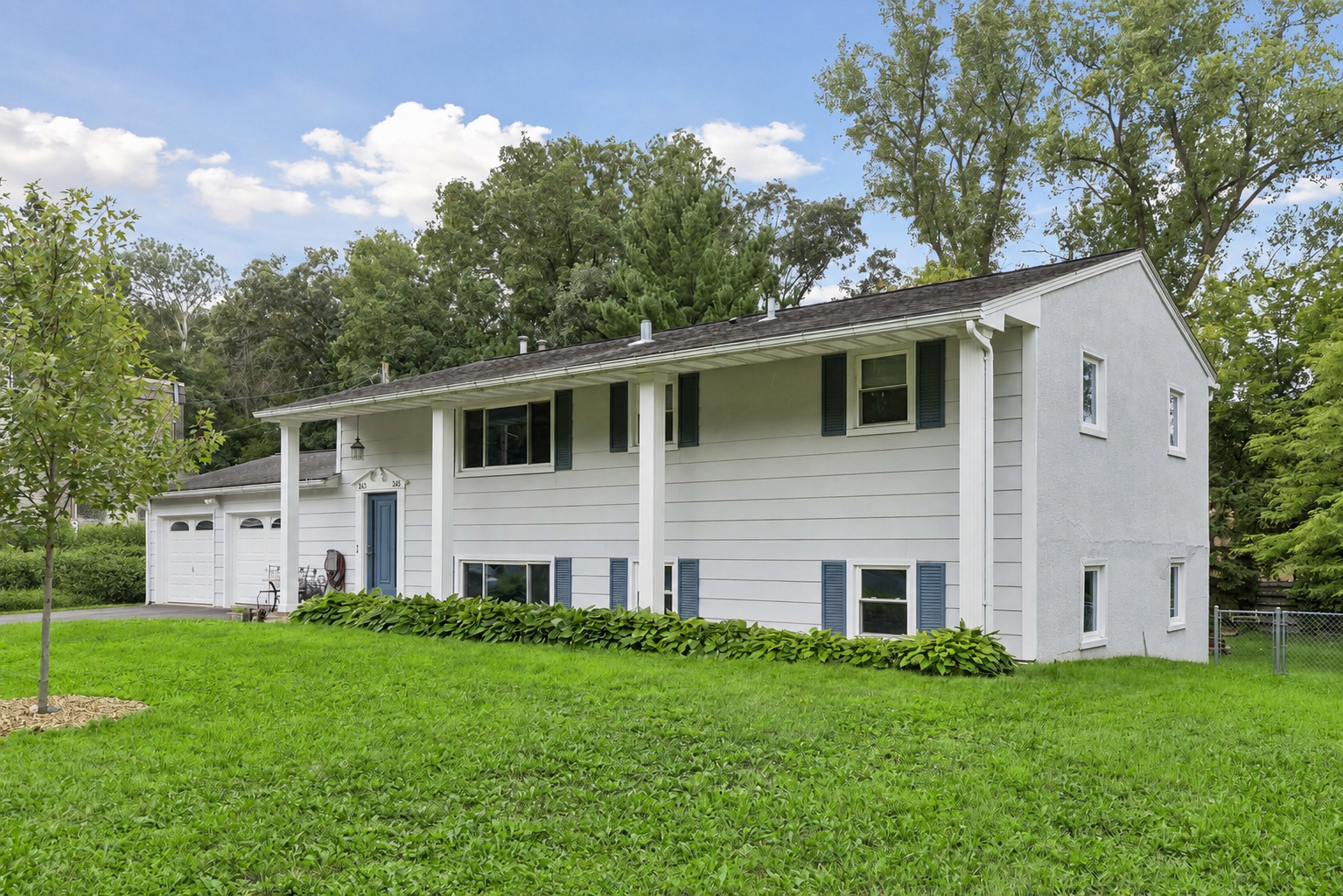 Property Photo: 245 Glenmoor Lane MN 55356