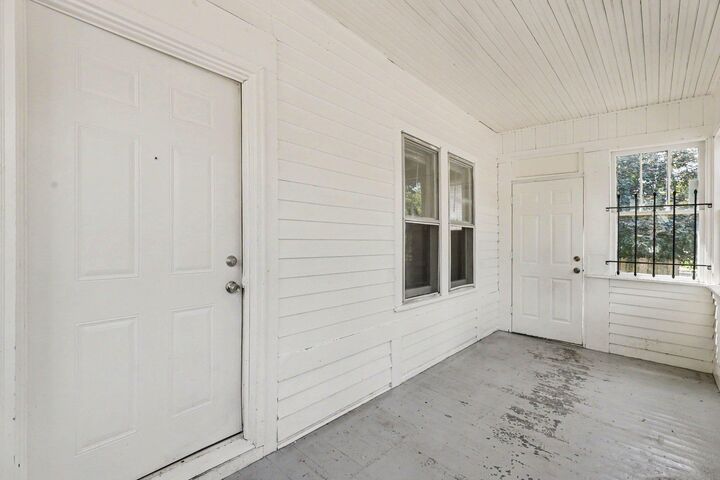 Property Photo:  498 Beaumont Street  MN 55130 