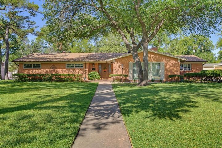 Property Photo:  1526 Elmwood Drive  TX 79605 