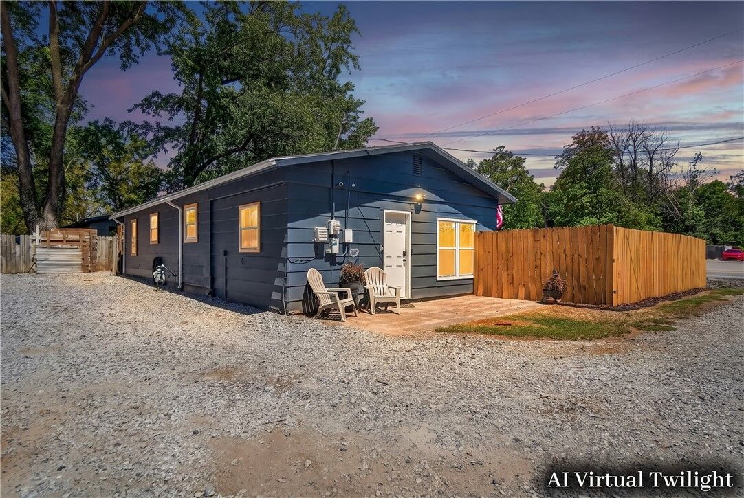 Property Photo:  403 SW 1st Avenue  AR 72736 