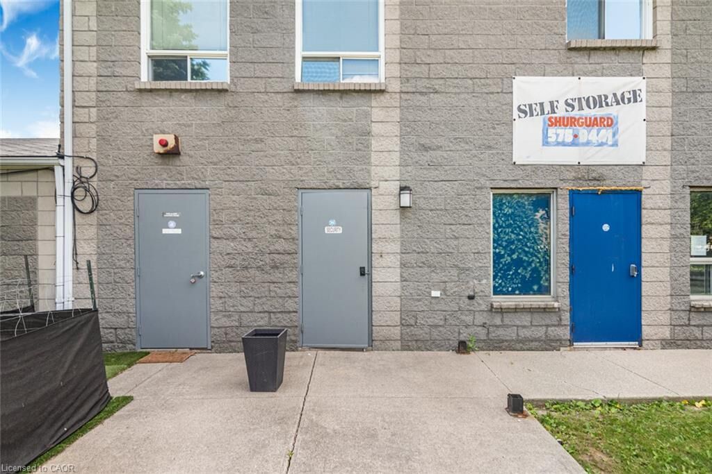 Property Photo:  1290 Stone Church Road E Upper  ON L8W 2C8 