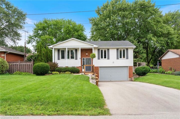 Property Photo: 9 Kelly Drive ON N0A 1N5