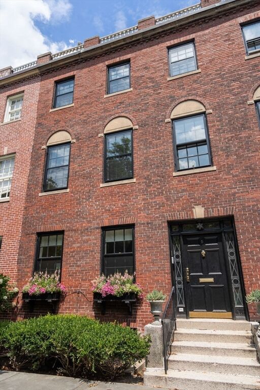 Property Photo: 5 Charles River Square MA 02114