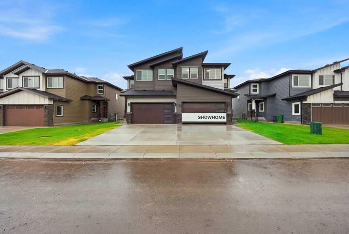 Photo de la propriété:  30 Waterford Mews  AB T1X 3B4 