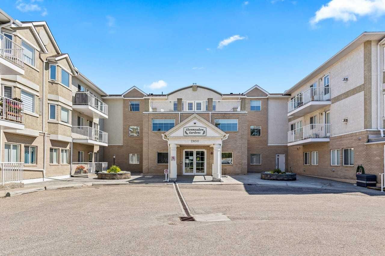 Property Photo:  2850 51 Street SW 114  AB T3E 6S7 
