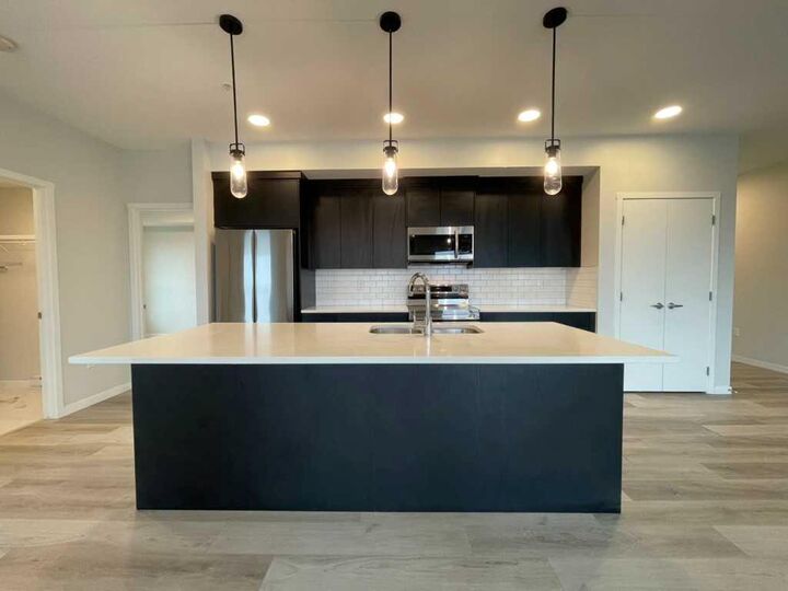 42 Cranbrook Gardens SE 2304 — photo 1