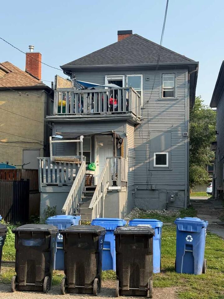 Property Photo: 1623 12 Avenue SW AB T3C 0R3