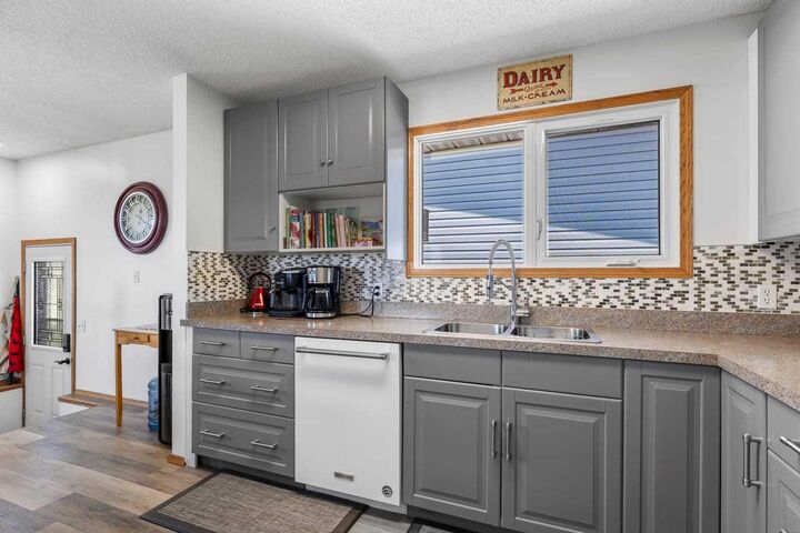 Property Photo: 310 Stuart Street AB T0L 0J0