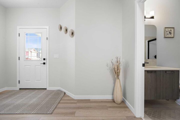 Property Photo: 1429 Chinook Gate Glen SW AB T4B 5J2