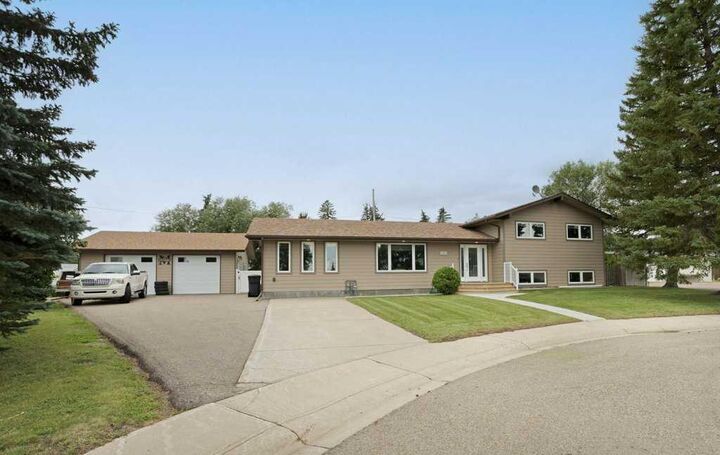 19 Long Pine Court — photo 1
