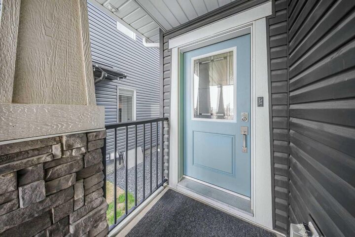 Property Photo:  1321 Bayview Point SW  AB T4B 5K1 