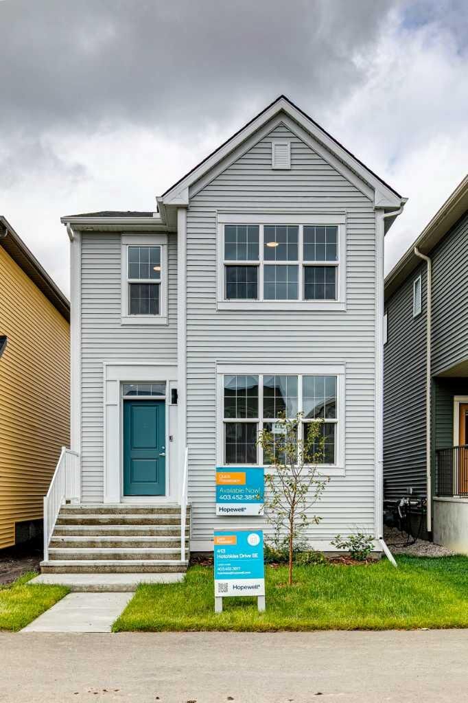 Property Photo: 413 Hotchkiss Drive SE AB T3S 0S8