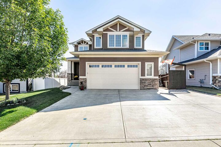 12 Edina Close — photo 1
