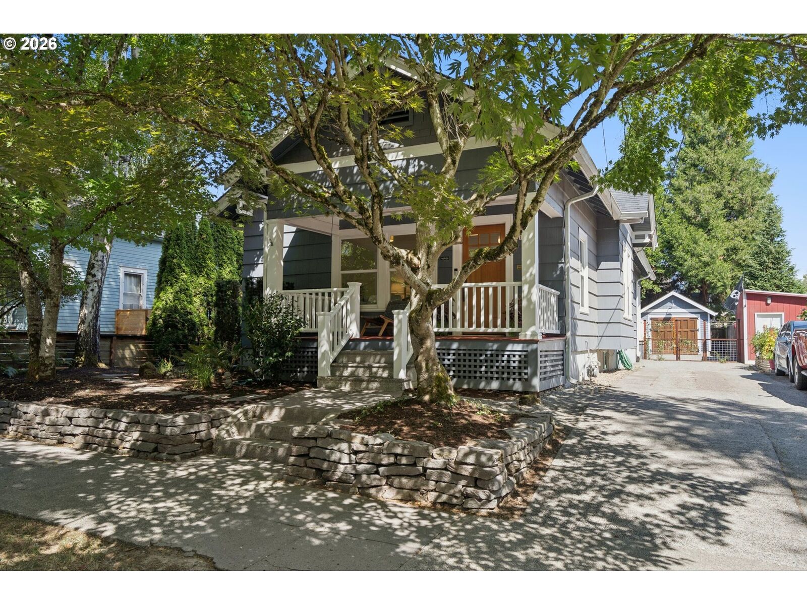 Property Photo:  1435 SE Claybourne St  OR 97202 