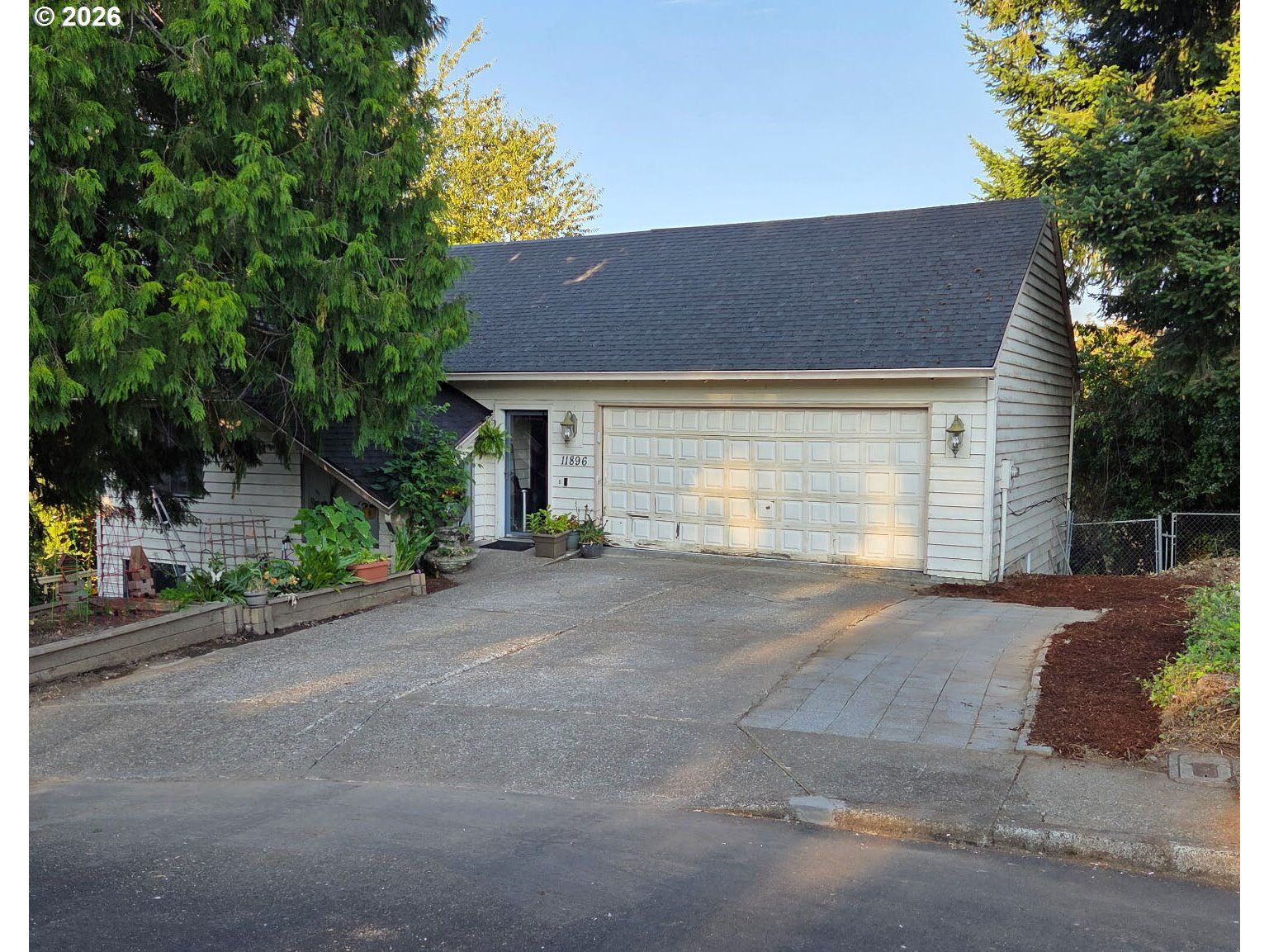 Property Photo:  11896 SE Kehrli Dr  OR 97222 