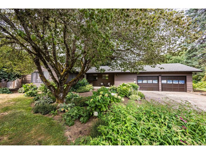 Property Photo:  90514 Lure Ln  OR 97489 